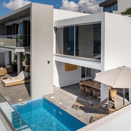 Infinito Azul By An Island Villa *
