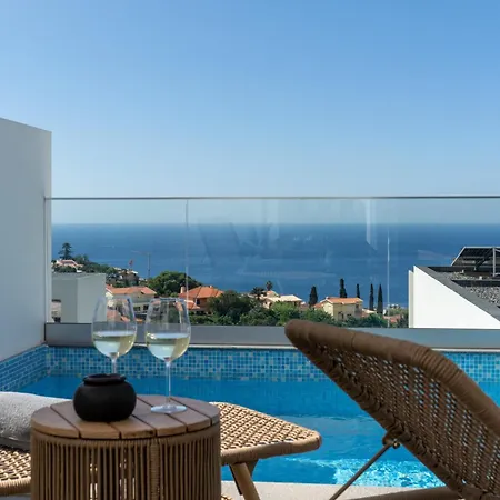 Infinito Azul By An Island * Funchal (Madeira)