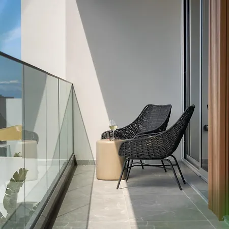 Infinito Azul By An Island Villa Funchal (Madeira)